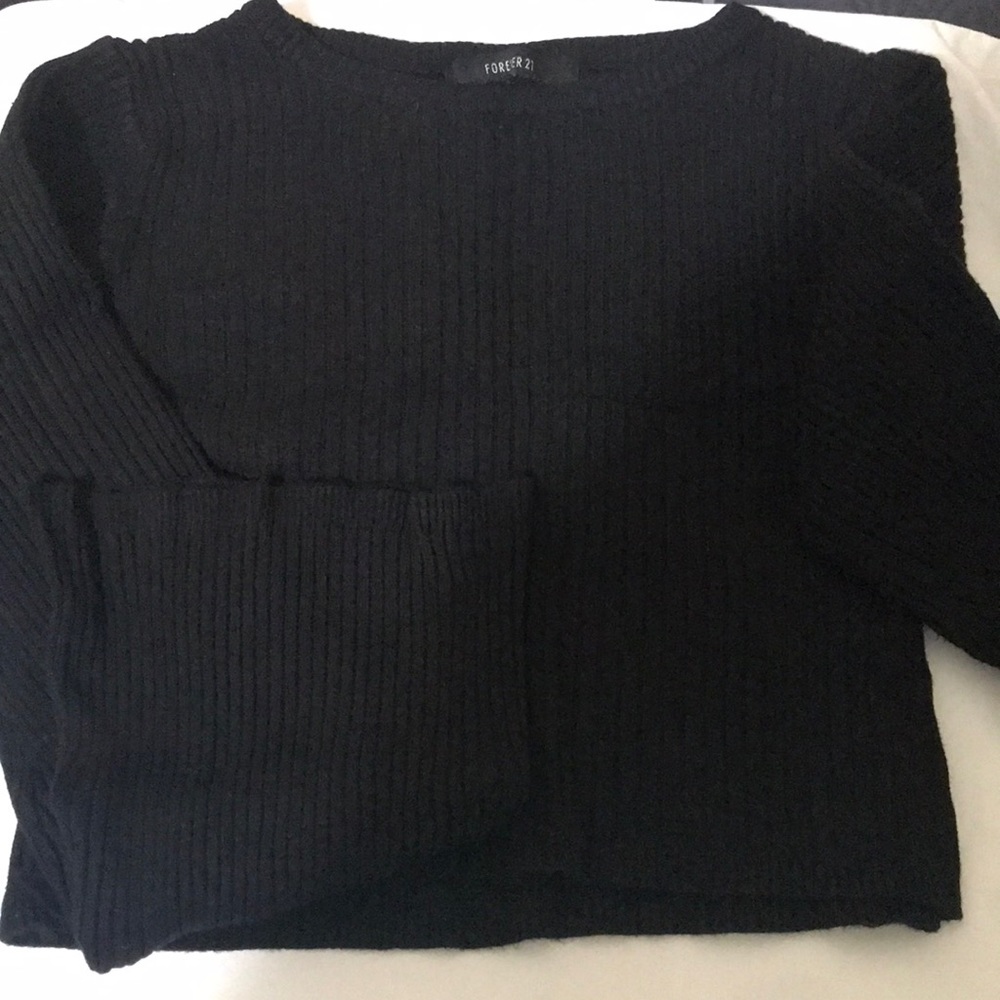 Black crop top